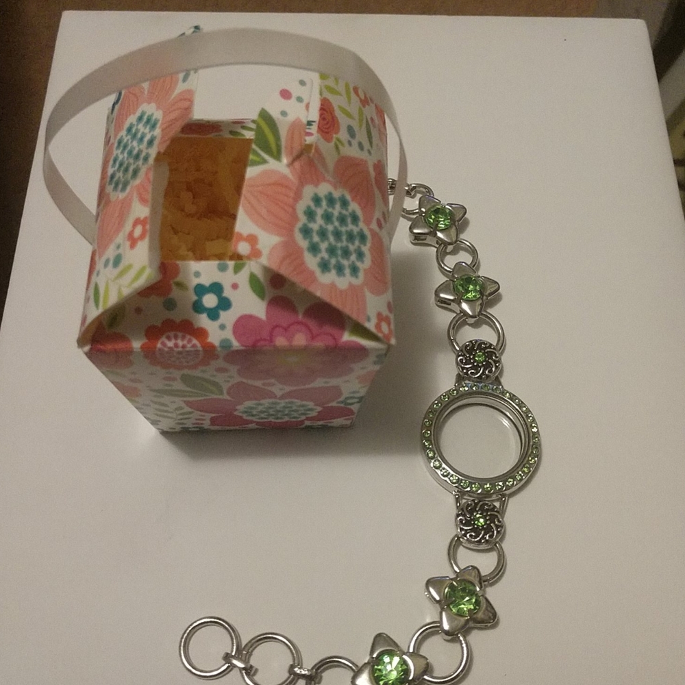 New Locket Charm Bracelet - Picture 2 of 5